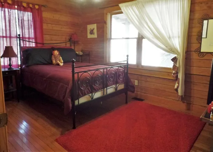 Creekside Paradise Bed And Breakfast