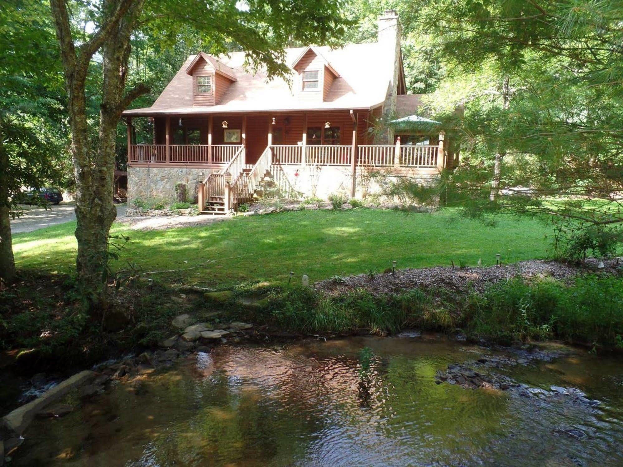 Creekside Paradise Robbinsville