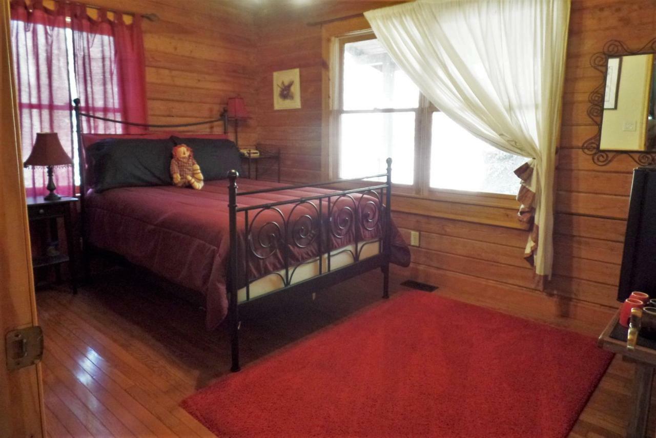 Creekside Paradise Bed & Breakfast Robbinsville