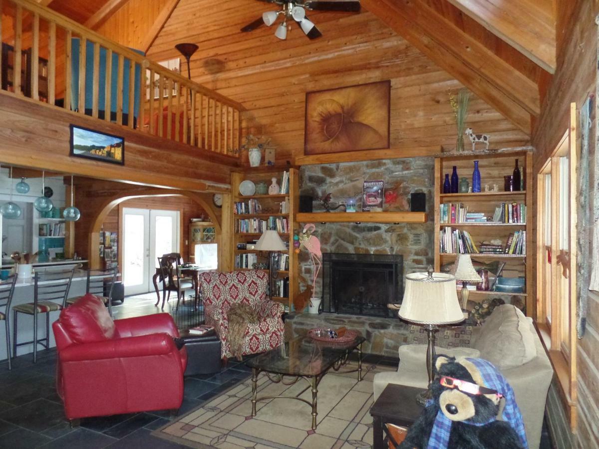 Creekside Paradise Bed & Breakfast Robbinsville